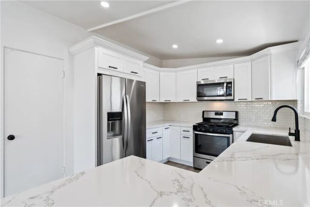 3205 Bayside, Corona Del Mar, CA 92625