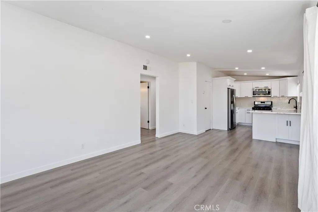 3205 Bayside, Corona Del Mar, CA 92625