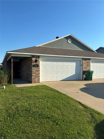 227 E Anabranch Court, Farmington, AR 72730