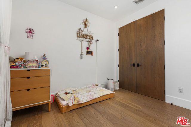 635 Seward Street, Los Angeles, CA 90004