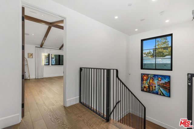 635 Seward Street, Los Angeles, CA 90004