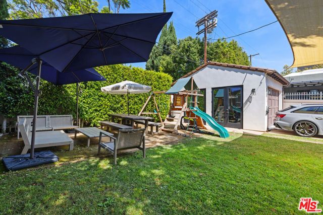 635 Seward Street, Los Angeles, CA 90004