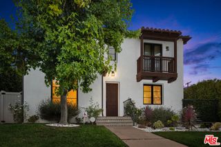 635 Seward Street, Los Angeles, CA 90004