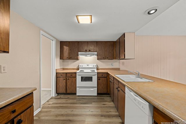 538 Shin Oak, Live Oak, TX 78233