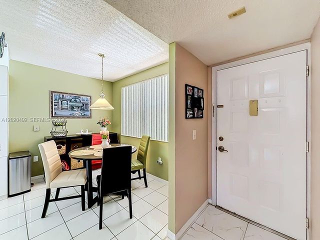 10208 NW 24th Pl 203, Sunrise, FL 33322
