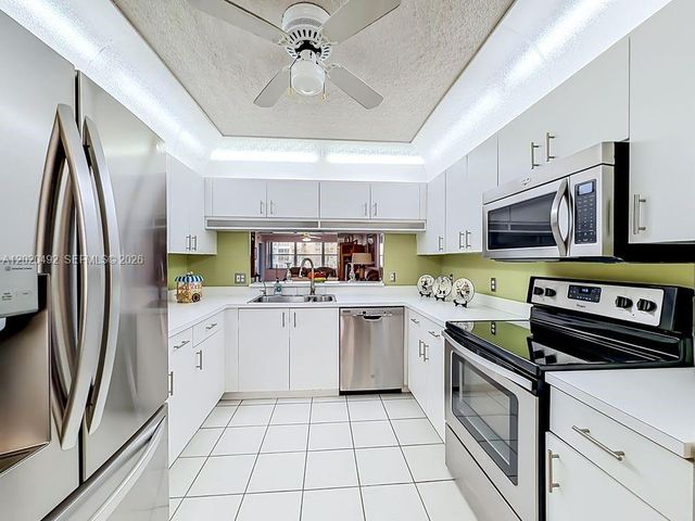 10208 NW 24th Pl 203, Sunrise, FL 33322