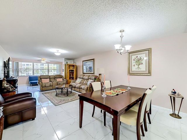 10208 NW 24th Pl 203, Sunrise, FL 33322