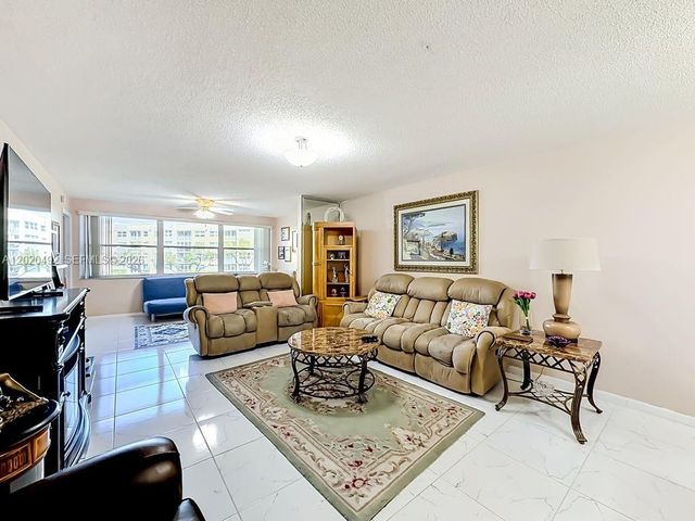 10208 NW 24th Pl 203, Sunrise, FL 33322
