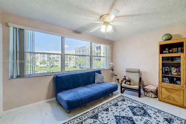 10208 NW 24th Pl 203, Sunrise, FL 33322