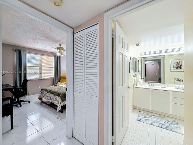 10208 NW 24th Pl 203, Sunrise, FL 33322