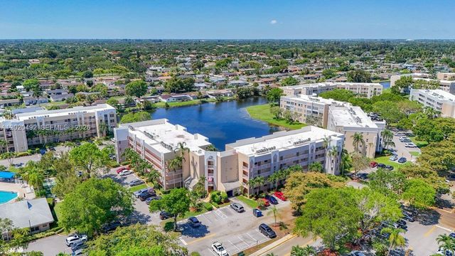 10208 NW 24th Pl 203, Sunrise, FL 33322