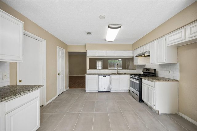 3207 Rimrock Drive, Missouri City, TX 77459
