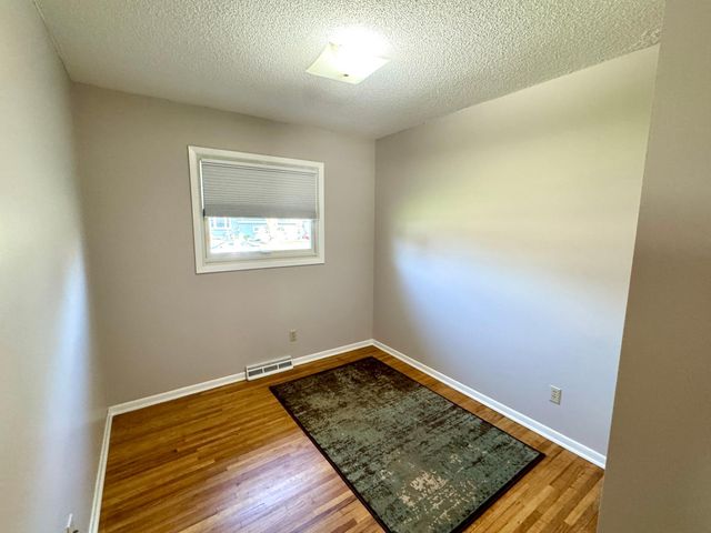 506 7th Street NE, Stewartville, MN 55976