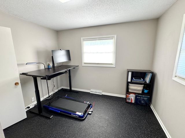 506 7th Street NE, Stewartville, MN 55976