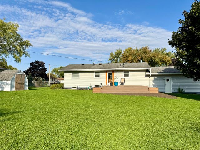 506 7th Street NE, Stewartville, MN 55976