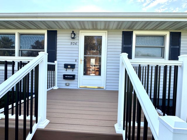 506 7th Street NE, Stewartville, MN 55976