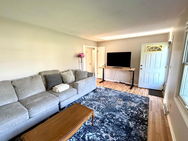 506 7th Street NE, Stewartville, MN 55976