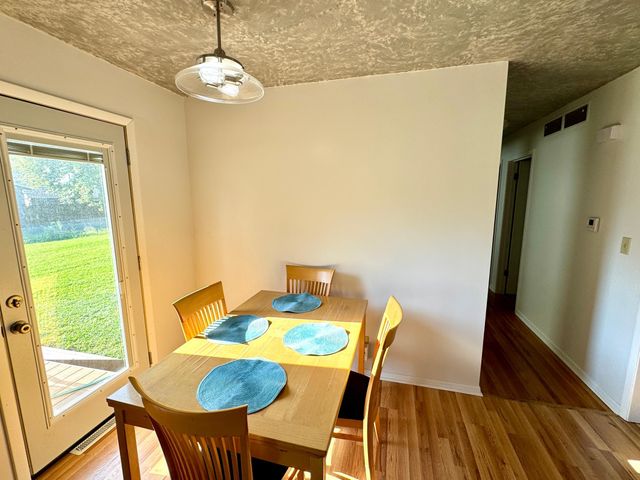 506 7th Street NE, Stewartville, MN 55976