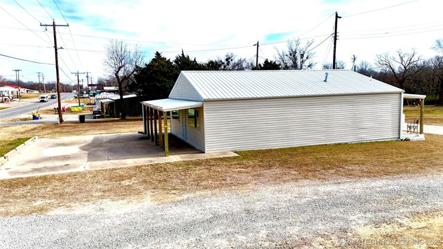 418940 Texanna Road, Checotah, OK 74426