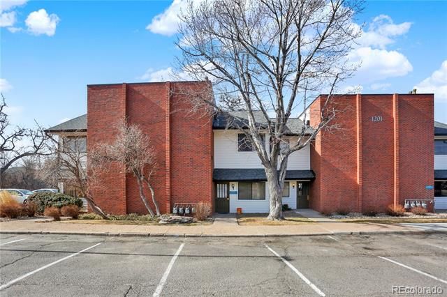 1201 S Parker Road 203, Denver, CO 80231