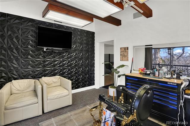 1201 S Parker Road 203, Denver, CO 80231