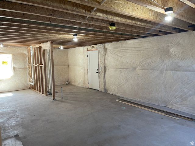 73 W 400 S, Santaquin, UT 84655
