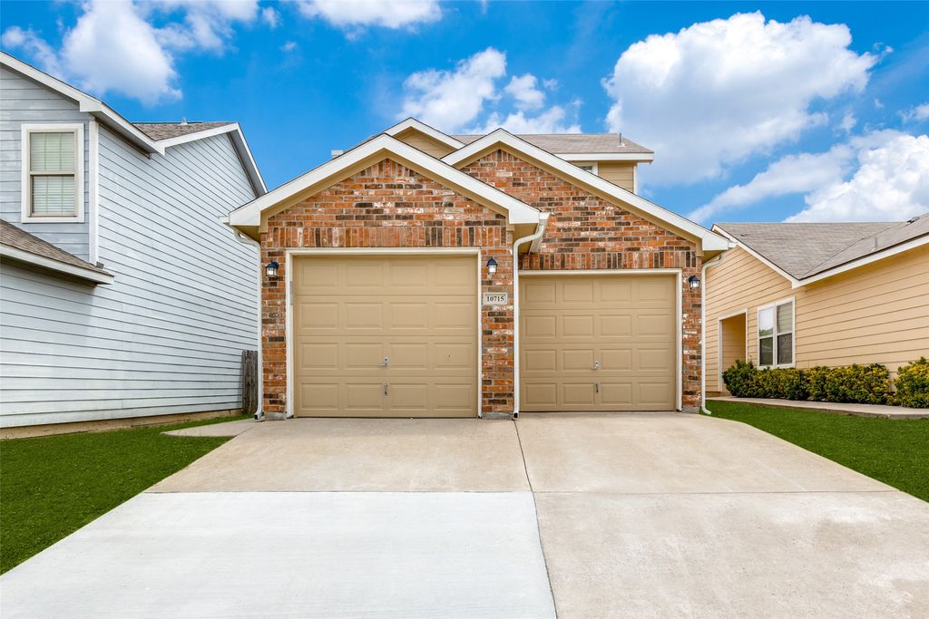 10715 Edgewest Terrace, Fort Worth, TX 76108