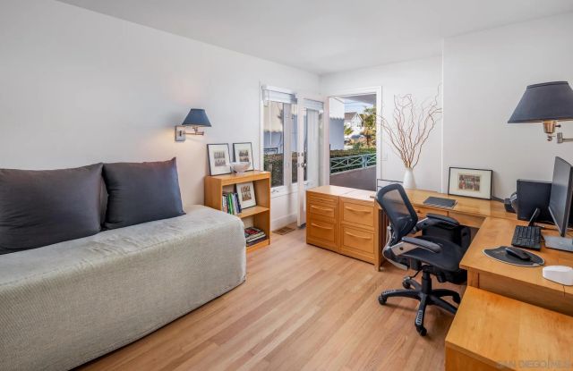 538 4th St, Encinitas, CA 92024