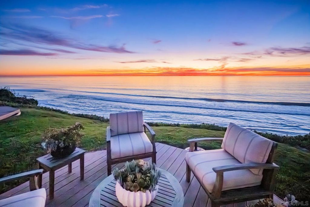 538 4th St, Encinitas, CA 92024