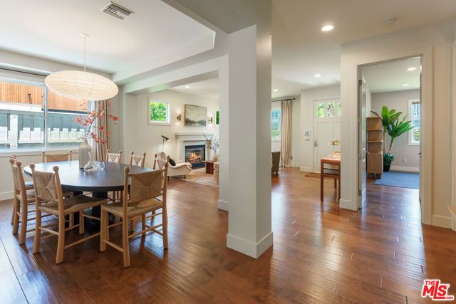 961 S Gretna Green Way, Los Angeles, CA 90049