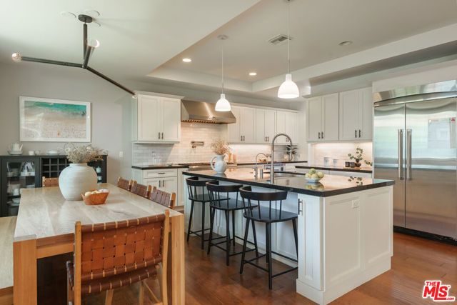 961 S Gretna Green Way, Los Angeles, CA 90049