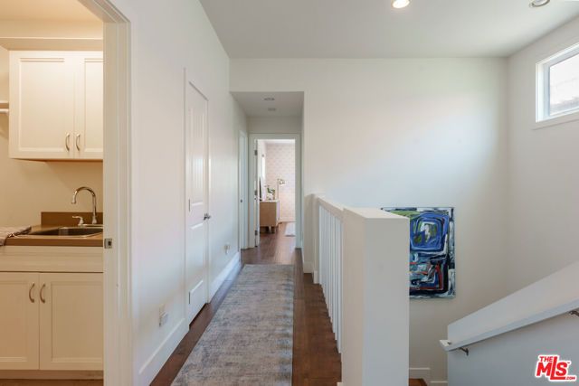 961 S Gretna Green Way, Los Angeles, CA 90049