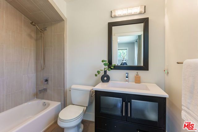 961 S Gretna Green Way, Los Angeles, CA 90049