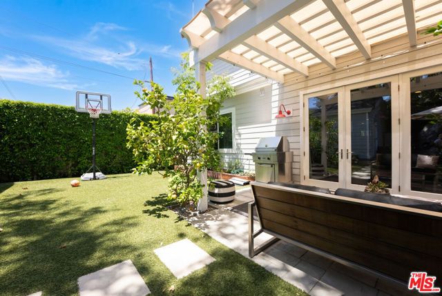 961 S Gretna Green Way, Los Angeles, CA 90049