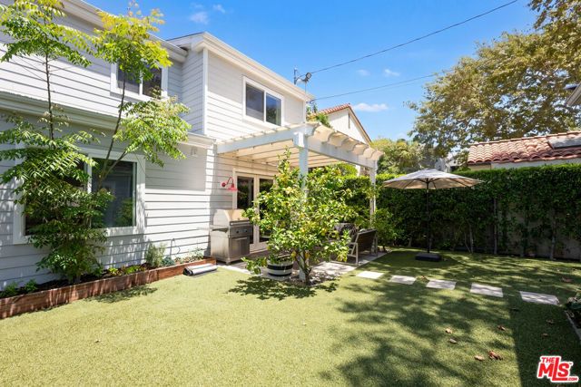 961 S Gretna Green Way, Los Angeles, CA 90049