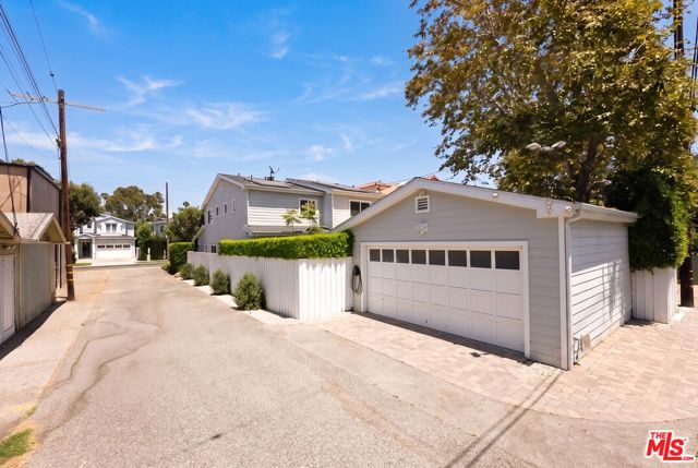 961 S Gretna Green Way, Los Angeles, CA 90049