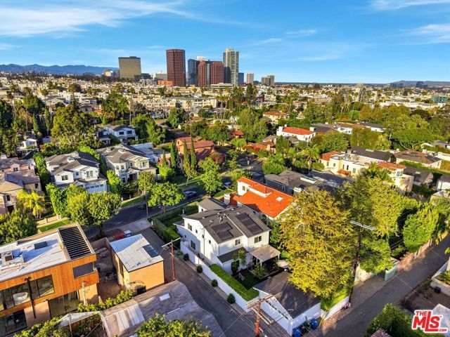 961 S Gretna Green Way, Los Angeles, CA 90049
