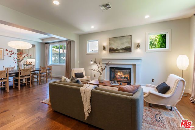 961 S Gretna Green Way, Los Angeles, CA 90049