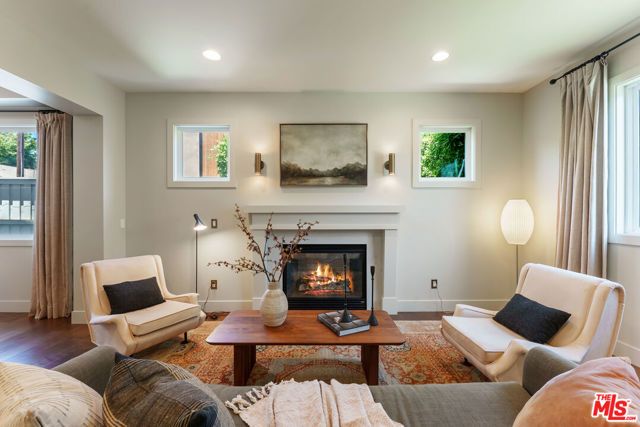 961 S Gretna Green Way, Los Angeles, CA 90049