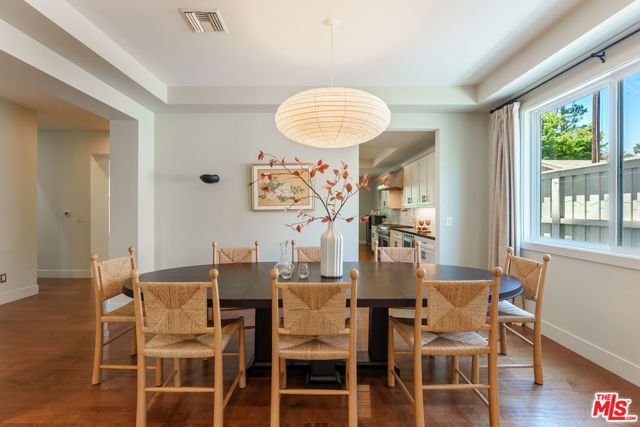 961 S Gretna Green Way, Los Angeles, CA 90049