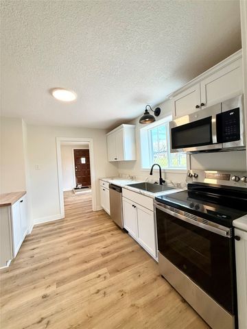 509 E Thornton Avenue, Des Moines, IA 50315