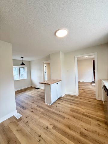 509 E Thornton Avenue, Des Moines, IA 50315