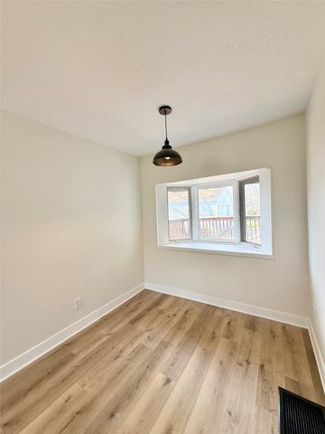 509 E Thornton Avenue, Des Moines, IA 50315