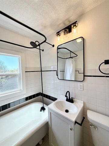 509 E Thornton Avenue, Des Moines, IA 50315