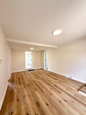 509 E Thornton Avenue, Des Moines, IA 50315