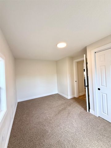 509 E Thornton Avenue, Des Moines, IA 50315