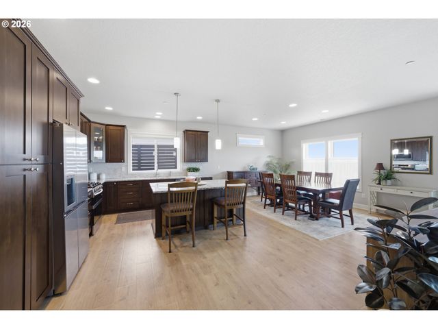 2870 Nw MT ASHLAND Ln, Mc Minnville, OR 97128