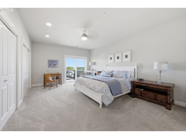 2870 Nw MT ASHLAND Ln, Mc Minnville, OR 97128
