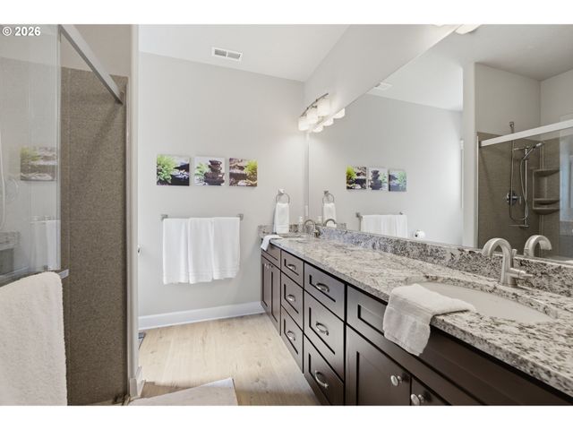 2870 Nw MT ASHLAND Ln, Mc Minnville, OR 97128