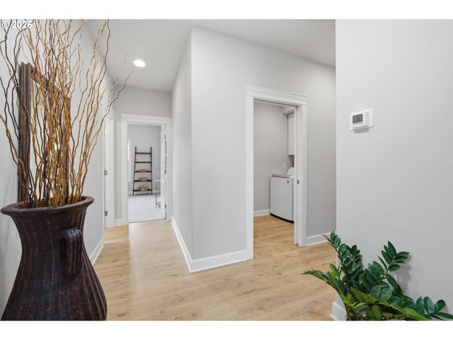 2870 Nw MT ASHLAND Ln, Mc Minnville, OR 97128